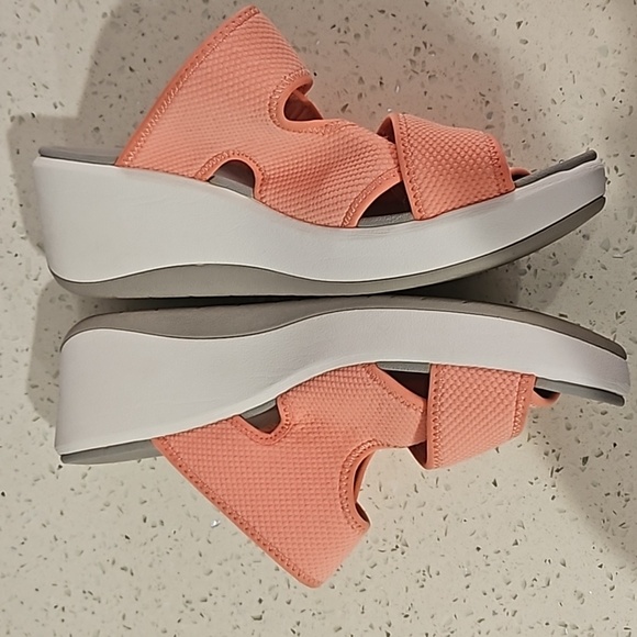 Clarks MIRA EASE DUSTY ROSE Slip on sandals arch support cloud steppers wedge - Picture 3 of 4